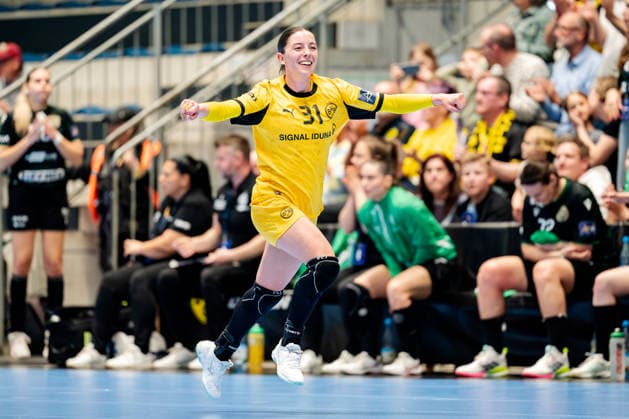 Hamm, 22.03.2026, Handball, Damen, EHF Champions League, Play-offs, 2025 2026: BVB Borussia Dortmund FTC Rail-Cargo Hungaria Kelly Vollebregt (BVB, 31) jubelt nach einem Treffer Hamm Westpress Arena NRW Germany