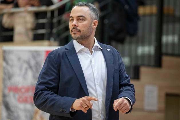 Toyota DBBL 2025 2026 - Syntainics MBC vs.TK Hannover Luchse Halle Saale, Deutschland 22.Maerz 2026: Im Bild:Trainer Timur Topal (Halle) Halle Saale swh.Arena Sachsen-Anhalt Deutschland
