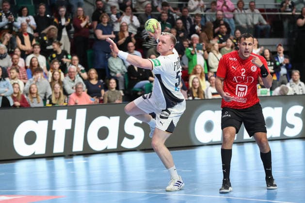 22.03.2026, xgox, Handball, EM-Qualifikation, Deutschland - Aegypten emspor v.l. Justus Fischer (Deutschland, 54) wirft Tor, Torschuetze, erzielt Tor, Treffer, scores the goal Bremen
