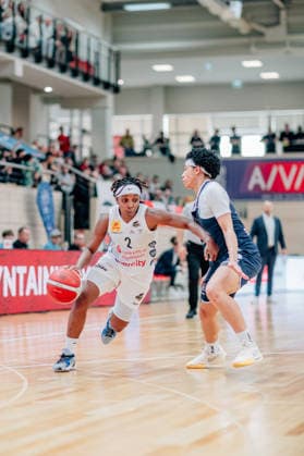 BB-1BL Damen Syntainics MBC Lions - TK Hannover Luchse Lashae Dwyer (TK Hannover Luchse) waehrend der Saison 2025-2026 in der DBBL Toyota Bundesliga Syntainics MBC Lions und TK Hannover Luchse in der SWH Arena am 22. March 2026 in Halle Saale, Sachsen Anhalt, Deutschland