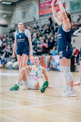 BB-1BL Damen Syntainics MBC Lions - TK Hannover Luchse Lovisa Hjern (TK Hannover Luchse) waehrend der Saison 2025-2026 in der DBBL Toyota Bundesliga Syntainics MBC Lions und TK Hannover Luchse in der SWH Arena am 22. March 2026 in Halle Saale, Sachsen Anhalt, Deutschland