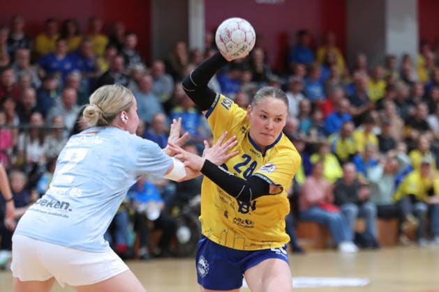 Handball, 2. Alsco HBF: HC Leipzig - Bayer 04 Leverkusen; 22.03.2026 Lara Tauchmann (28, HC Leipzig). 2. Alsco Handball Bundesliga Frauen, HBF, Saison 2025 2026, 21. Spieltag: HC Leipzig vs. TSV Bayer 04 Leverkusen am 22.03.2026 in der Sporthalle Brüderstraße Leipzig. Copyright: xBEAUTIFULxSPORTS JanxKaeferx