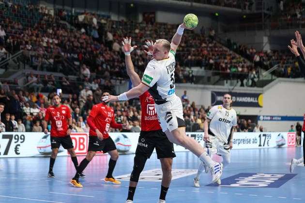 22.03.2026, Handball, Länderspiel Herren, Deutschland - Ägypten, ÖVB-Arena Bremen: Justus Fischer (Germany 54) beim Wurf xKamilxWilkowskixPressefotoKochx Bremen Deutschland