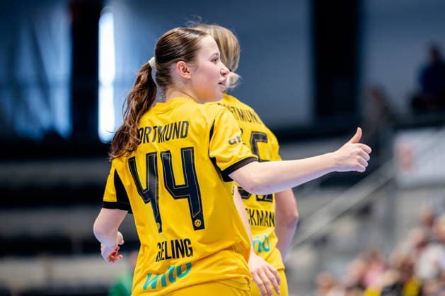 Hamm, 22.03.2026, Handball, Damen, EHF Champions League, Play-offs, 2025 2026: BVB Borussia Dortmund FTC Rail-Cargo Hungaria Lara Egeling (BVB, 44) jubelt nach einem Treffer Hamm Westpress Arena NRW Germany