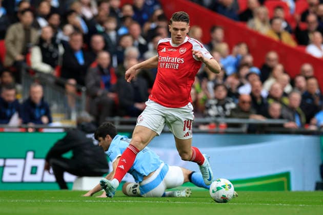 Arsenal v Manchester City, EFL Cup, Cup Final Viktor Gyokeres (14) of Arsenal runs with the ball during the EFL Cup match between Arsenal and Manchester City at Wembley Stadium, London, UK on 22 March 2026. London Wembley Stadium Greater London UK Editorial use only DataCo restrictions apply See www.football-dataco.com , Copyright: xConorxMolloyx PSI-23936-0031