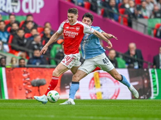 Arsenal v Manchester City Carabao Cup Viktor Gyokeres of Arsenal and Abdukodir Khusanov of Manchester City during the Carabao Cup Final between Arsenal and Manchester City at the Emirates Stadium, London 22 03 2026 UK Newspapers OUT Copyright: xKarlxVallantinex FIL-23173-0020