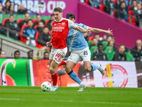 Arsenal v Manchester City Carabao Cup Viktor Gyokeres of Arsenal and Abdukodir Khusanov of Manchester City during the Carabao Cup Final between Arsenal and Manchester City at the Emirates Stadium, London 22 03 2026 UK Newspapers OUT Copyright: xKarlxVallantinex FIL-23173-0021
