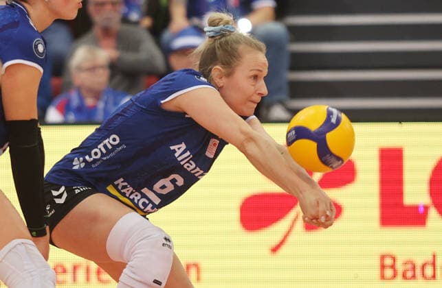 Stuttgart , Bundesliga Volleyball Viertelfinale Spiel 1 , Allianz MTV Stuttgart vs. Schwarz-Weiß Erfurt , Antonia Stautz ( Stgt )