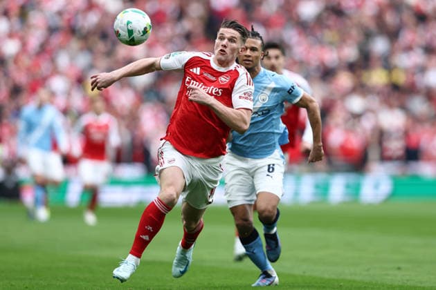 Arsenal v Manchester City, Carabao Cup Final Viktor Gyokeres of Arsenal battles to win the ball during the Arsenal v Manchester City Carabao Cup Final match at Wembley Stadium, London, England on 22 March 2026 Credit: Ian Stephen Every Second Media Editorial use only. All images are copyright Every Second Media Limited. No images may be reproduced without prior permission. All rights reserved. Premier League and Football League images are subject to licensing agreements with Football DataCo Limited. see https: www.football-dataco.com Copyright: xIMAGO EveryxSecondxMediax ESM-1873-0020 IanxStephenx xEveryxSecondxMediax
