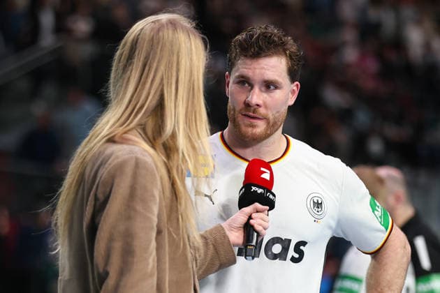 22.03.2026, Handball, Länderspiel Herren, Deutschland - Ägypten, ÖVB-Arena Bremen: Johannes Golla (Germany 04) im Interview xKamilxWilkowskixPressefotoKochx Bremen Deutschland