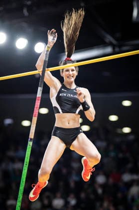 Sport Bilder des Tages TORUN, POLAND - MARCH 22: Eliza MCCARTNEY (NZL) competing in the women’s pole vault during the World Athletics Indoor Championships Kujawy Pomorze 26 on day 3 session 2 at Kujawsko-Pomorska Arena Torun on March 22, 2026 in Torun, Poland. Poland Copyright: xAxelxKohringx