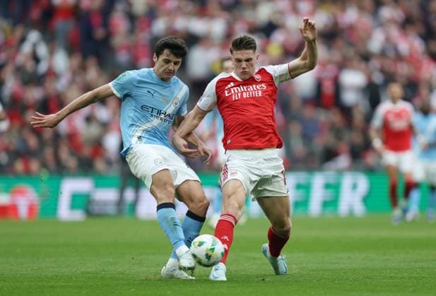 LONDON, ENGLAND, MARCH 22: Abdukodir Khusanov of Manchester City battles for the ball with Viktor Gyokeres of Arsenal during the match between Arsenal FC and Manchester City FC in the Carabao Cup Final at Wembley Stadium in London, England, on March 22. (Photo by Daniel Weir) Copyright: xDanielxWeir SportsxPressxPhotox Sportspressphoto_SPR116549