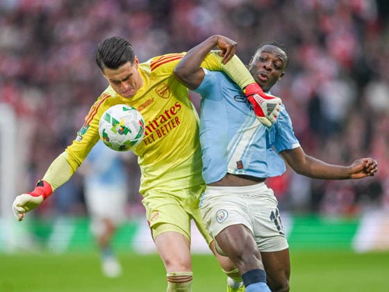 Arsenal v Manchester City Carabao Cup Kepa Arrizabalaga of Arsenal and Jeremy Doku of Manchester City during the Carabao Cup Final between Arsenal and Manchester City at the Emirates Stadium, London 22 03 2026 UK Newspapers OUT Copyright: xKarlxVallantinex FIL-23173-0052