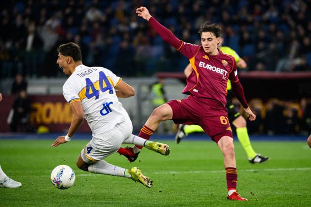 Tiago Gabriel of US Lecce and Niccolo Pisilli of AS Roma during the Serie A 2025 2026 football match between AS Roma and US Lecce at Stadio Olimpico in Rome (Italy), March 22, 2026. AndreaxStaccioli