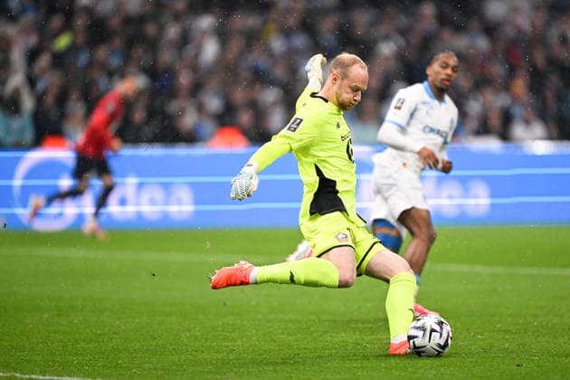 Olympique de Marseille v Lille OSC - Ligue 1 McDonald s 2025 2026 16 Arnaud BODART (losc) during the Ligue 1 McDonald s match between Marseille and Lille at Stade Velodrome on March 22, 2026 in Marseille, France. Marseille France  Copyright: xFEPx 776348334
