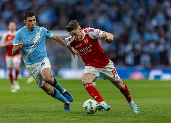 Football - Football League Cup - Final - Arsenal FC v Manchester City FC LONDON, ENGLAND - Sunday, March 22, 2026: Arsenal s Viktor Gyökeres (R) takes on Manchester City s Rodrigo Hernandez Cascante Rodri during the Football League Cup Final match between Arsenal FC and Manchester City FC at Wembley Stadium. (Photo by Josh Le Feuvre Propaganda) LONDON Wembley Stadium GREATER LONDON ENGLAND  Copyright: xDavidxRawcliffex P2026-03-22-League_Cup_Final-16