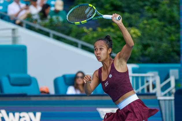 MIAMI GARDENS, FL - MARCH 22: Leylah Fernandez (CAN) in action during her women™s third round singles match against Jessica Pegula (USA) at the Miami Open on March 22, 2026, at Hard Rock Stadium in Miami Gardens, Florida,(Photo by Chris Arjoon Icon Sportswire) TENNIS: MAR 22 Miami Open EDITORIAL USE ONLY Icon2603220010026