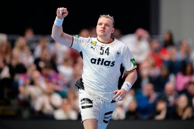 Bremen: Handball Länderspiel - Deutschland - Ägypten Justus Fischer (Deutschland) Jubel Freude Emotion Bremen ÖVB Arena Deutschland