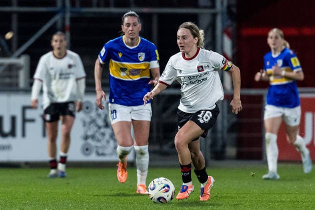GOOGLE PIXEL Frauen-Bundesliga, Bayer 04 Leverkusen - FC Carl Zeiss Jena; 22.03.2026 Sofie Lena Zdebel (Bayer 04 Leverkusen, 16) am Ball GOOGLE PIXEL Frauen-Bundesliga, Bayer 04 Leverkusen - FC Carl Zeiss Jena, Leverkusen, Ulrich-Haberland-Stadion am 22.03.2026 DFB REGULATIONS PROHIBIT ANY USE OF PHOTOGRAPHS AS IMAGE SEQUENCES AND OR QUASI-VIDEO. Copyright: xBEAUTIFULxSPORTS Wunderlx