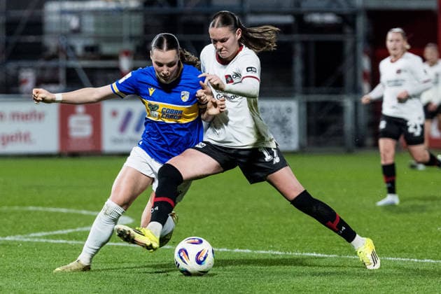 GOOGLE PIXEL Frauen-Bundesliga, Bayer 04 Leverkusen - FC Carl Zeiss Jena; 22.03.2026 Zweikampf Felicia Sophie Sträßer (FC Carl Zeiss Jena, 8), Valentina Mädl (Bayer 04 Leverkusen, 17) GOOGLE PIXEL Frauen-Bundesliga, Bayer 04 Leverkusen - FC Carl Zeiss Jena, Leverkusen, Ulrich-Haberland-Stadion am 22.03.2026 DFB REGULATIONS PROHIBIT ANY USE OF PHOTOGRAPHS AS IMAGE SEQUENCES AND OR QUASI-VIDEO. Copyright: xBEAUTIFULxSPORTS Wunderlx