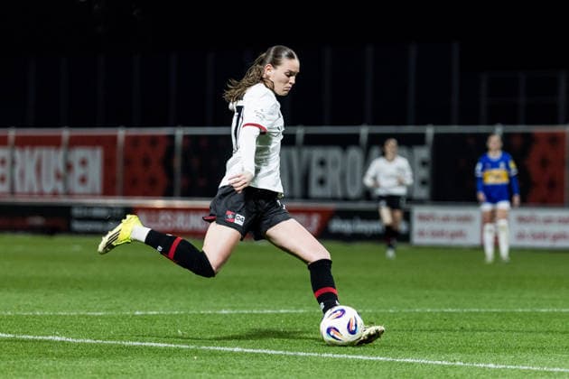 GOOGLE PIXEL Frauen-Bundesliga, Bayer 04 Leverkusen - FC Carl Zeiss Jena; 22.03.2026 Valentina Mädl (Bayer 04 Leverkusen, 17) am Ball GOOGLE PIXEL Frauen-Bundesliga, Bayer 04 Leverkusen - FC Carl Zeiss Jena, Leverkusen, Ulrich-Haberland-Stadion am 22.03.2026 DFB REGULATIONS PROHIBIT ANY USE OF PHOTOGRAPHS AS IMAGE SEQUENCES AND OR QUASI-VIDEO. Copyright: xBEAUTIFULxSPORTS Wunderlx