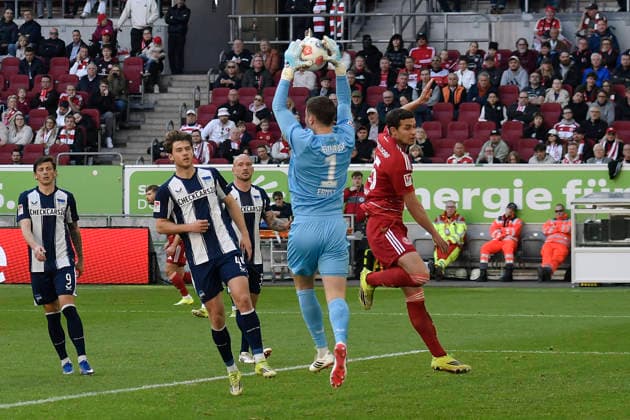 Strafraumszene Tjark Ernst (BSC 1) vereitelt Torchance von Tim Oberdorf (Duesseldorf 15) 22.03.2026 ¢ Fussball ¢ Fortuna Duesseldorf vs Hertha BSC, Merkur Spiel-Arena, Duesseldorf, DFB DFL REGULATIONS PROHIBIT ANY USE OF PHOTOGRAPHS AS IMAGE SEQUENCES AND OR QUASI-VIDE