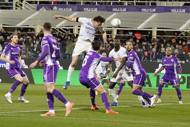 Sport Bilder des Tages Inter™s Pio Espone goal of 0-1 during the Serie A soccer match between Fiorentina and Inter at the Artemio Franchi stadium in Florence, center of Italy - Sunday , March 22, 2026. - Soccer  Copyright: xMarcoxBucco LaxPressex