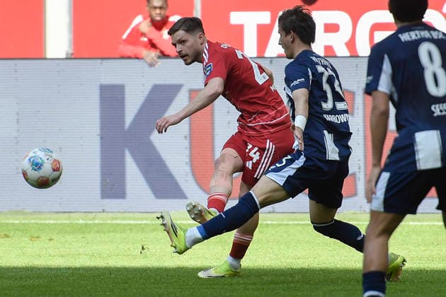 v. li. im Zweikampf Florent Muslija (Duesseldorf 24) Michal Karbownik (BSC 33) 22.03.2026 ¢ Fussball ¢ Fortuna Duesseldorf vs Hertha BSC, Merkur Spiel-Arena, Duesseldorf, DFB DFL REGULATIONS PROHIBIT ANY USE OF PHOTOGRAPHS AS IMAGE SEQUENCES AND OR QUASI-VIDE
