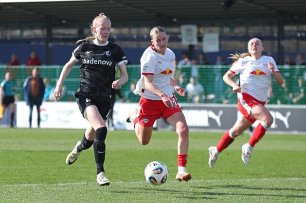 Google Pixel Frauen-Bundesliga, RB Leipzig - SC Freiburg; 22.03.2026 Meret Felde (4, SC Freiburg) gegen Marlene Müller (27, RB Leipzig). Fußball, Google Pixel Frauen-Bundesliga, Saison 2025 2026, 21. Spieltag: RB Leipzig vs. SC Freiburg am 22.03.2026, Trainingszentrum Cottaweg, Leipzig. DFB REGULATIONS PROHIBIT ANY USE OF PHOTOGRAPHS AS IMAGE SEQUENCES AND OR QUASI-VIDEO. Copyright: xBEAUTIFULxSPORTS JanxKaeferx