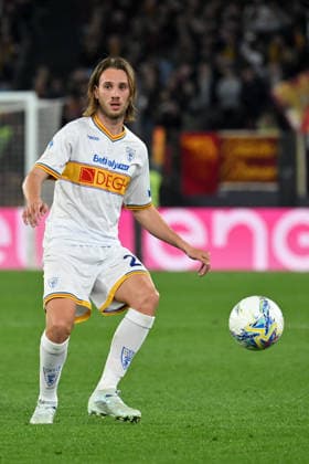 Soccer, serie A match, AS Roma v Lecce Antonino Gallo of Lecce during the serie A Enilive match between AS Roma v Lecce at olimpico stadium in Rome, Italy, Mar 22nd, 2026 Imago-Images Emmefoto Copyright: xImago-Images Emmefotox
