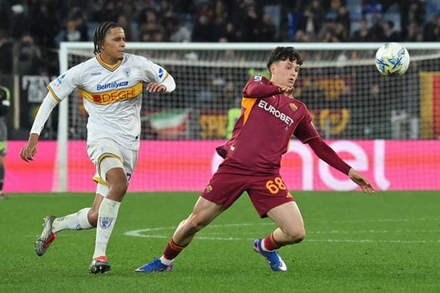 CALCIO - Serie A - AS Roma vs US Lecce Oumar Ngom of Lecce.Antonio Arena of AS Roma during the serie A Enilive match between AS Roma v Lecce at olimpico stadium in Rome, Italy, Mar 22nd, 2026 Mattia Vian Roma Italy  Copyright: xIPAxSport ABACAx