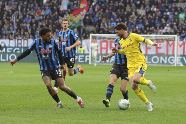 Roberto Gagliardini of Hellas Verona FC contrastoduring Atalanta BC vs Hellas Verona, 30Â° Serie A Enilive 2025-26 game at New Balance arena in Bergamo (BG), Italy, on March 22, 2026.  Copyright: xDavidexCasentini IPAxSportx xipa-agency.netx xx IPA_73320487 IPA_Agency_IPA73320487