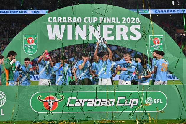 Arsenal v Manchester City, EFL Cup, Cup Final Rodri (16) of Manchester City lifts the Carabao Cup trophy during the post match celebrations after the EFL Cup match between Arsenal and Manchester City at Wembley Stadium, London, UK on 22 March 2026. London Wembley Stadium Greater London UK Editorial use only DataCo restrictions apply See www.football-dataco.com , Copyright: xGrahamxHuntx PSI-23937-0336
