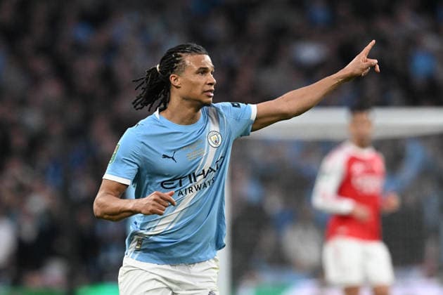 Arsenal v Manchester City, EFL Cup, Cup Final Nathan Ake (6) of Manchester City gestures during the EFL Cup match between Arsenal and Manchester City at Wembley Stadium, London, UK on 22 March 2026. London Wembley Stadium Greater London UK Editorial use only DataCo restrictions apply See www.football-dataco.com , Copyright: xGrahamxHuntx PSI-23937-0346