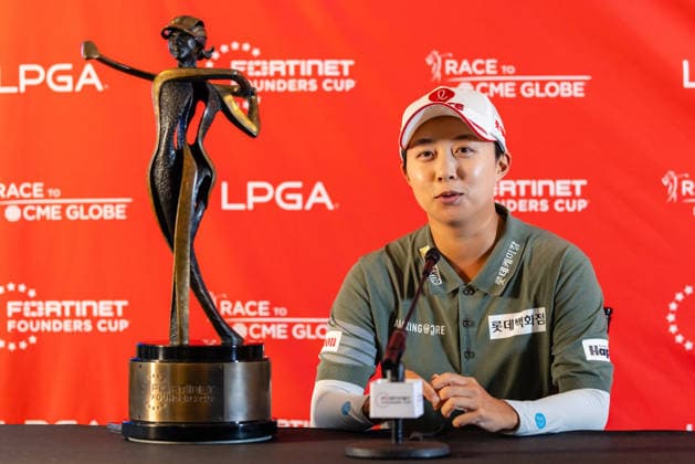 MENLO PARK, CA - MARCH 22: Hyo Joo Kim of South Korea is interviewed after winning the final round of the LPGA, Golf Damen Fortinet Founders Cup on March 22, 2026 at Sharon Heights Golf & Country Club in Menlo Park, CA. (Photo by Matthew Huang Icon Sportswire) GOLF: MAR 22 LPGA Fortinet Founders Cup EDITORIAL USE ONLY Icon2603220624