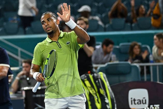 Itau Miami Open - Arthur Fils Arthur Fils (FRA) during his third round match at the Itau Miami Tennis Open in Miami , USA, on March 22, 2026. Photo by Corinne Dubreuil ABACAPRESS.COM Miami United States  Copyright: xDubreuilxCorinne ABACAx