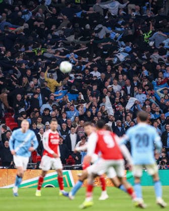 Carabao Cup Final 22 March 2026, London - Carabao Cup Final - Arsenal v Manchester City - Manchester City fans do the Poznan - Photo: Jacques Feeney Offside. London UK Copyright: xJacquesxFeeneyx xOffsidexOffside