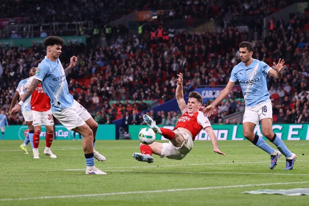 Carabao Cup Final 22 March 2026, London - Carabao Cup Final - Arsenal v Manchester City - Viktor Gyokeres of Arsenal is tackled by Rodri of Manchester City - Photo: Jacques Feeney Offside. London UK Copyright: xJacquesxFeeneyx xOffsidexOffside