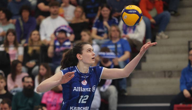 Stuttgart , Bundesliga Volleyball Viertelfinale Spiel 1 , Allianz MTV Stuttgart vs. Schwarz-Weiß Erfurt , Lucia Varela Gomez ( Stgt )