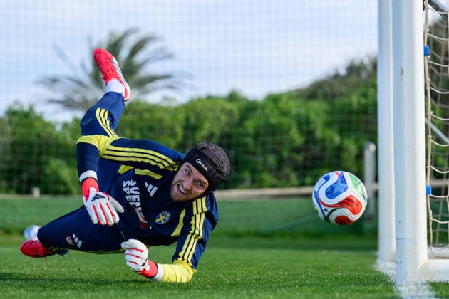 260323 goalkeeper Noel Törnqvist of the Swedish national football team during a training session on March 23, 2026 in Valencia. Photo: Joel Marklund BILDBYRAN kod JM JM0804 bbeng fotboll football soccer fotball vm-kval FIFA World Cup, WM, Weltmeisterschaft, Fussball qualifier qualifier träning practice training sverige sweden sverige a Copyright: JOELxMARKLUND BB260323JM042