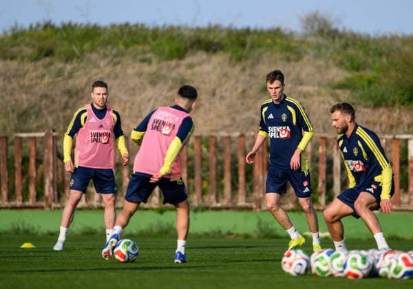 260323 Gabriel Gudmundsson, Roony Bardghji, Williot Swedberg and Jesper Karlström of the Swedish national football team during a training session on March 23, 2026 in Valencia. Photo: Joel Marklund BILDBYRAN kod JM JM0804 bbeng fotboll football soccer fotball vm-kval FIFA World Cup, WM, Weltmeisterschaft, Fussball qualifier qualifier träning practice training sverige sweden sverige a Copyright: JOELxMARKLUND BB260323JM059