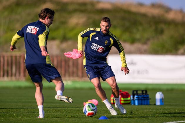 260323 Mattias Svanberg and Jesper Karlström of the Swedish national football team during a training session on March 23, 2026 in Valencia. Photo: Joel Marklund BILDBYRAN kod JM JM0804 bbeng fotboll football soccer fotball vm-kval FIFA World Cup, WM, Weltmeisterschaft, Fussball qualifier qualifier träning practice training sverige sweden sverige a Copyright: JOELxMARKLUND BB260323JM060