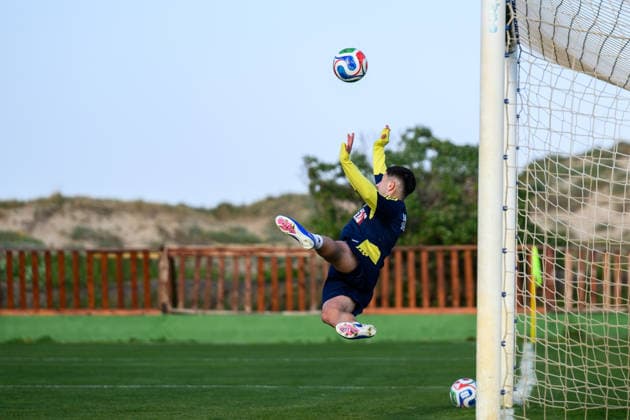 260323 Roony Bardghji of the Swedish national football team during a training session on March 23, 2026 in Valencia. Photo: Joel Marklund BILDBYRAN kod JM JM0804 bbeng fotboll football soccer fotball vm-kval FIFA World Cup, WM, Weltmeisterschaft, Fussball qualifier qualifier träning practice training sverige sweden sverige a Copyright: JOELxMARKLUND BB260323JM062