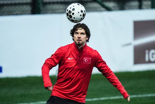 Turkish National Football Team training session ISTANBUL, TURKIYE - MARCH 23: Turkish National Football Team player Ferdi Kadioglu attends the training session, under the lead of head coach Vincenzo Montella, ahead of the 2026 FIFA World Cup, WM, Weltmeisterschaft, Fussball European Qualifiers play-off semifinal match against Romania at Hasan Dogan National Teams Camp and Training Facilities in Istanbul, Turkiye on March 23, 2026. Hakan Akgun Anadolu Istanbul Turkey. Editorial use only. Please get in touch for any other usage.  Copyright: x2026xAnadoluxHakanxAkgunx