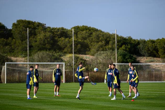 260323 Mattias Svanberg and Jesper Karlström of the Swedish national football team during a training session on March 23, 2026 in Valencia. Photo: Joel Marklund BILDBYRAN kod JM JM0804 bbeng fotboll football soccer fotball vm-kval FIFA World Cup, WM, Weltmeisterschaft, Fussball qualifier qualifier träning practice training sverige sweden sverige a Copyright: JOELxMARKLUND BB260323JM094