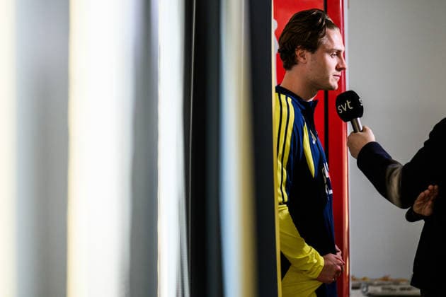 260323 Mattias Svanberg of the Swedish national football team in the mixed zone after a training session on March 23, 2026 in Valencia. Photo: Joel Marklund BILDBYRAN kod JM JM0804 bbeng fotboll football soccer fotball vm-kval FIFA World Cup, WM, Weltmeisterschaft, Fussball qualifier qualifier träning practice training sverige sweden sverige a Copyright: JOELxMARKLUND BB260323JM102