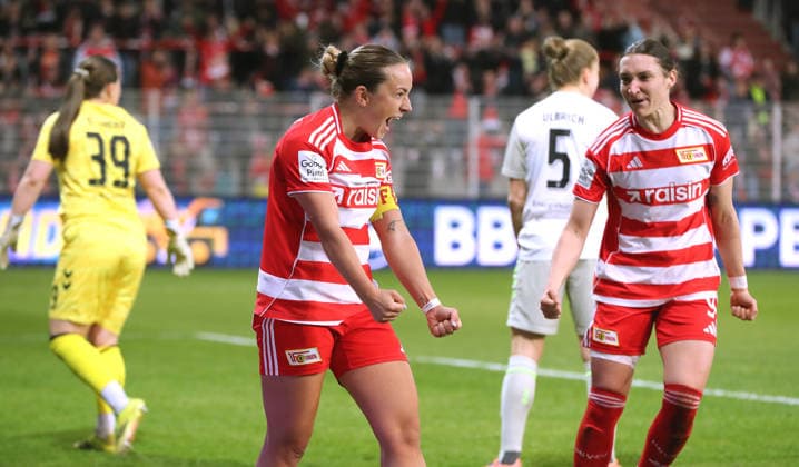 Lisa Heiseler jubelt nach Tor zum 3:0, Sophie Weidauer Freude Emotion Jubel Fußball Fussball Frauen Damen Bundesliga 21. Spieltag Saison 2025 2026 23.03.2026 1.FC Union Berlin vs. SV Werder Bremen DFL regulations prohibit any use of photographs as image sequences and or quasi-video