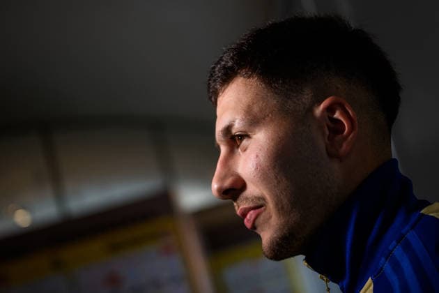 260323 Roony Bardghji of the Swedish national football team in the mixed zone after a training session on March 23, 2026 in Valencia. Photo: Joel Marklund BILDBYRAN kod JM JM0804 bbeng fotboll football soccer fotball vm-kval FIFA World Cup, WM, Weltmeisterschaft, Fussball qualifier qualifier träning practice training sverige sweden sverige a Copyright: JOELxMARKLUND BB260323JM113