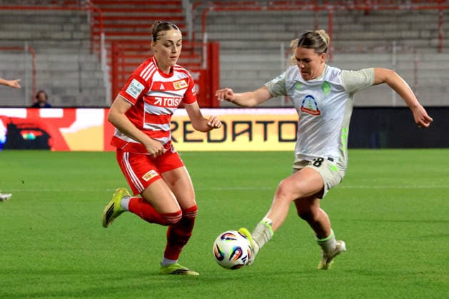 DEU, 2.BL, Frauen, 1.FC Union vs. Werder Bremen, 23.03.2026, Stadion Alte Foersterei, Berlin, DEU, 2.BL, Frauen, 1.FC Union vs. Werder Bremen, im Bild: Kamber Lia(1.FC Union Berlin 41), Juliane Wirtz (Werder Bremen 28) DFL - regulations prohibit any use of Photographs as image sequences and or quasi-video