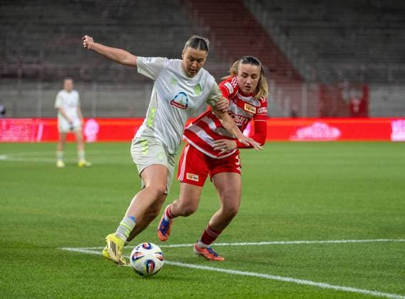 Fußball, Frauen, Saison 2025 2026, Google Pixel Frauen-Bundesliga (21. Spieltag), 1. FC Union Berlin - Werder Bremen, v. l. Larissa Mühlhaus (Werder Bremen), Tanja Pawollek (1. Frauen 1. FC Union), 23.03. 2026, Copyright: xMatthiasxKochx